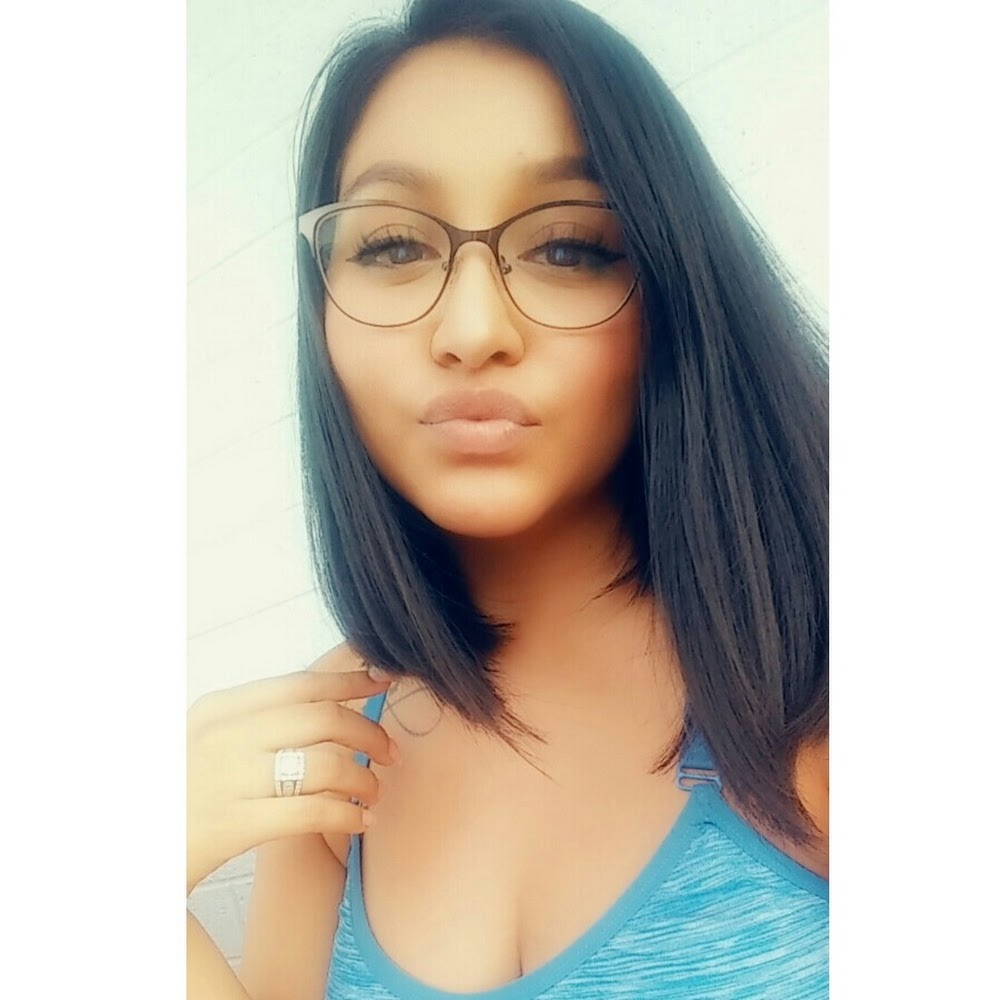 Meet your Posher, Naomi